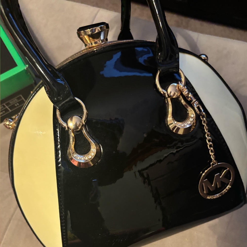 Michael Kors Black and Cream Handbag